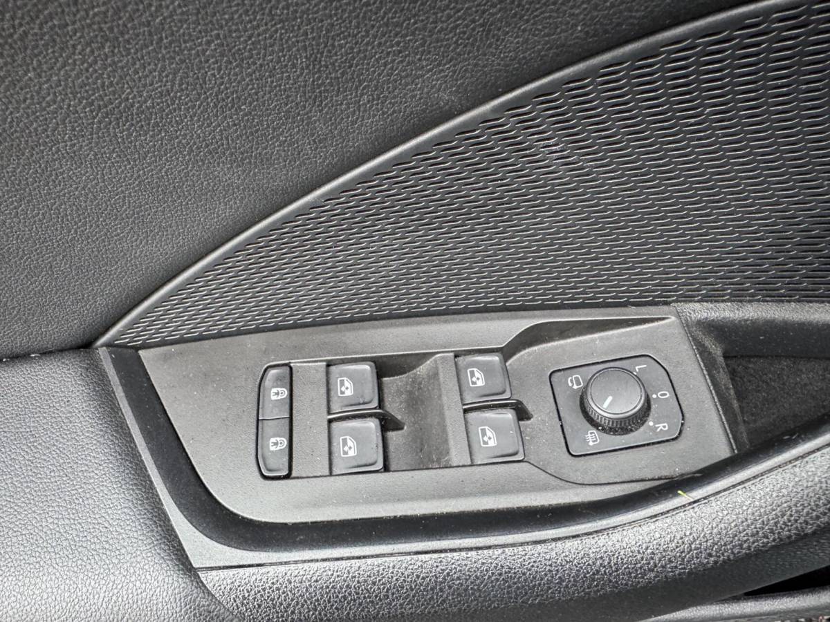 Škoda Octavia Skoda Octavia Combi 1.0 TSI Business Edition CARPLAY ANDROID