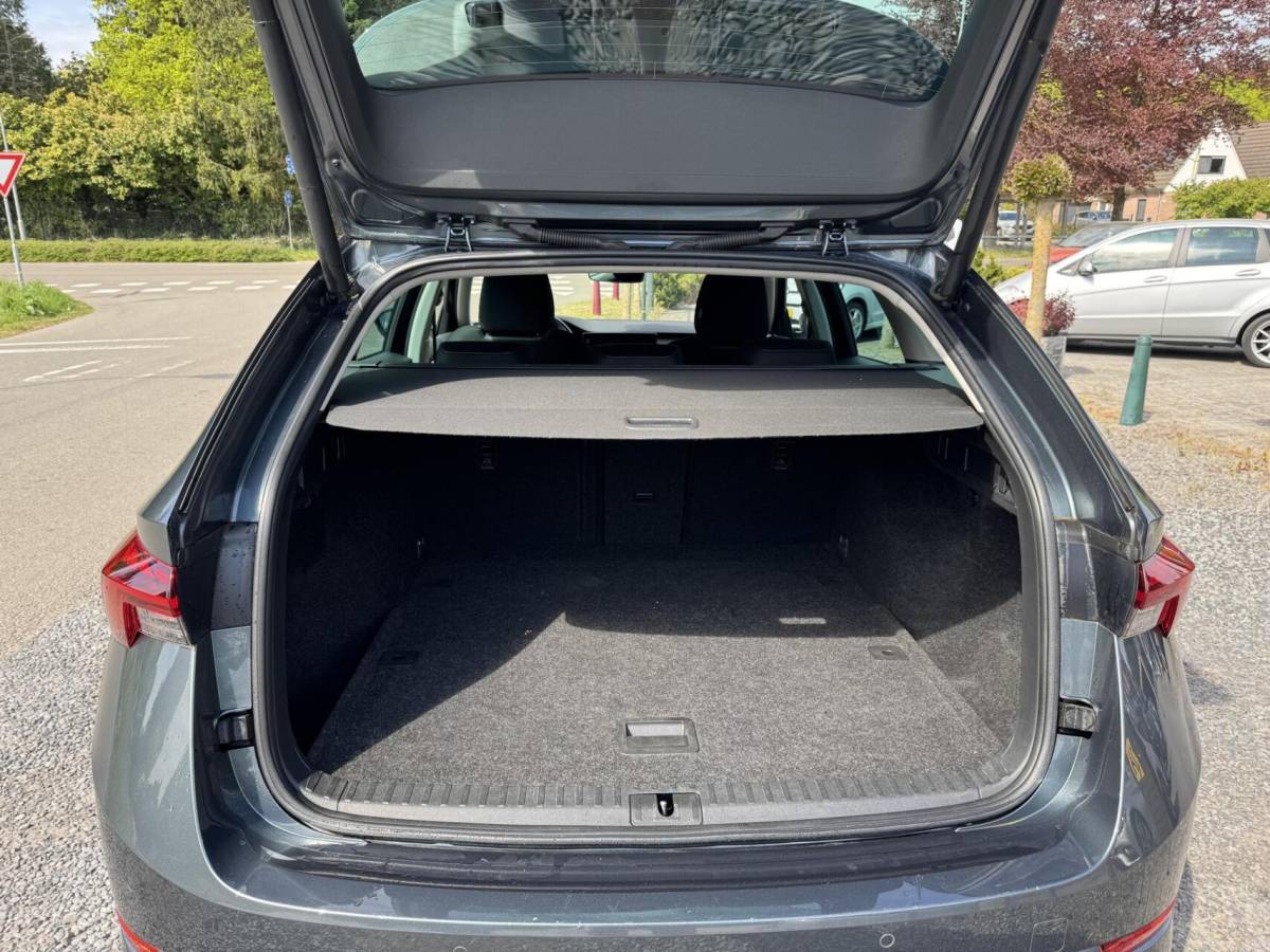 Škoda Octavia Skoda Octavia Combi 1.0 TSI Business Edition CARPLAY ANDROID