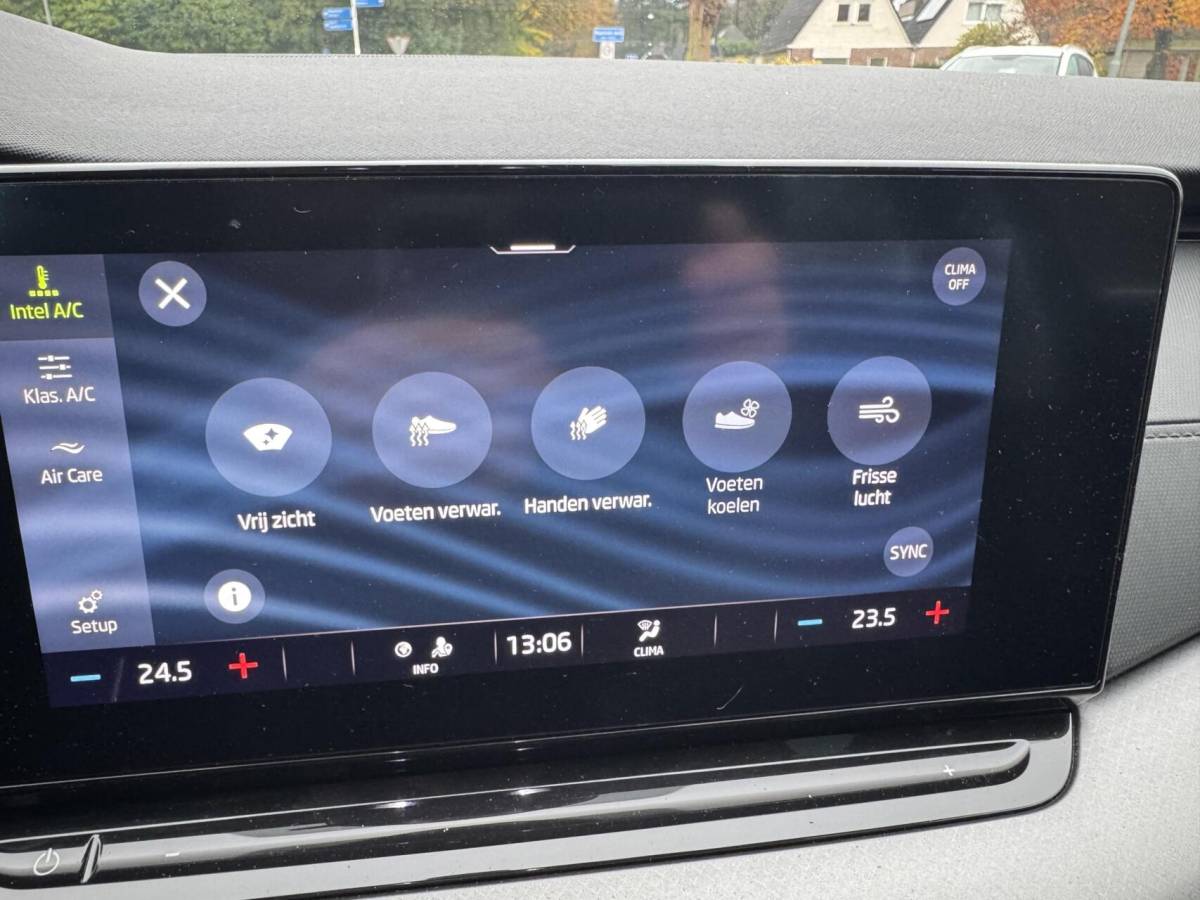 Škoda Octavia Skoda Octavia Combi 1.0 TSI Business Edition CARPLAY ANDROID