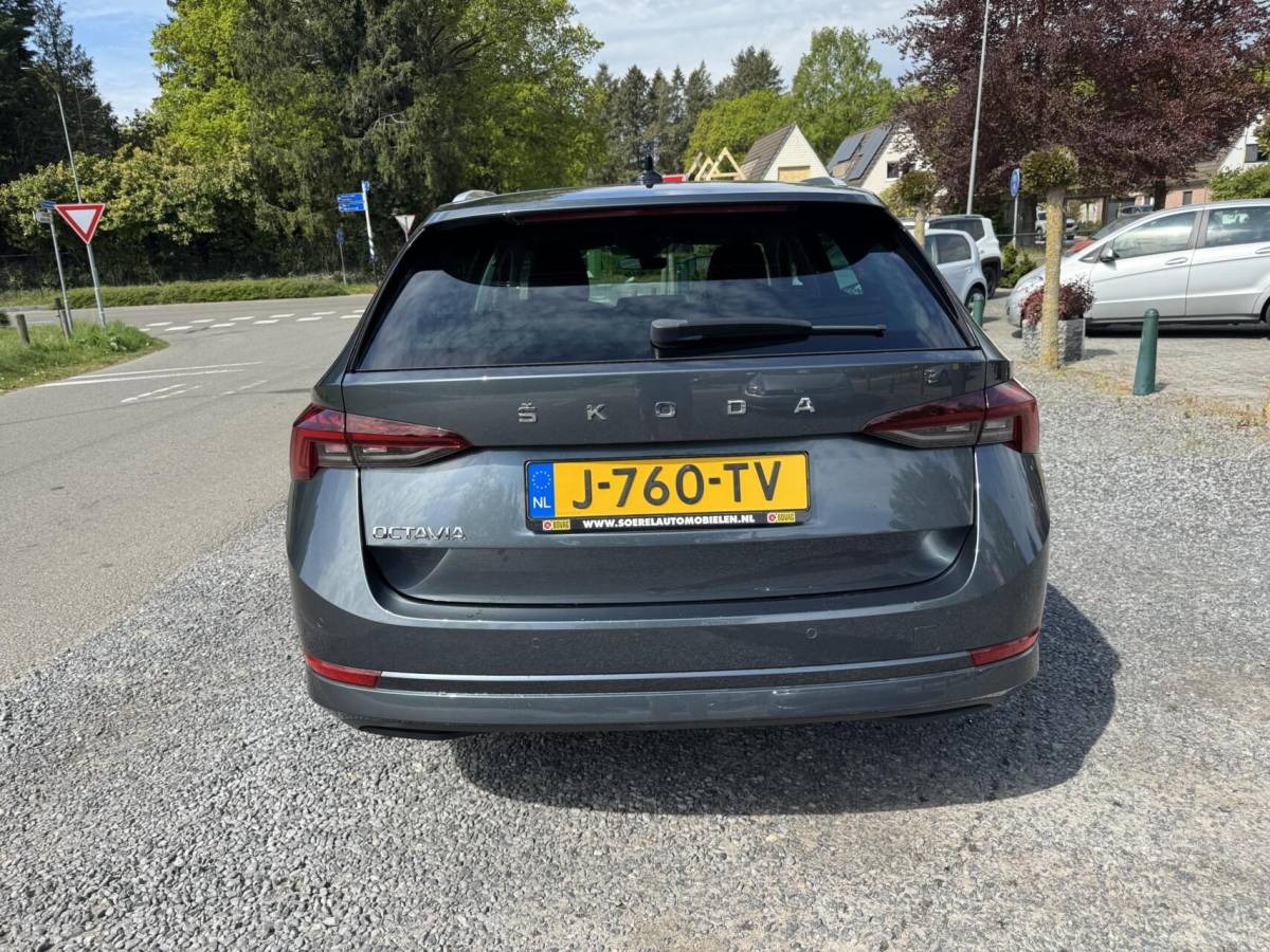 Škoda Octavia Skoda Octavia Combi 1.0 TSI Business Edition CARPLAY ANDROID