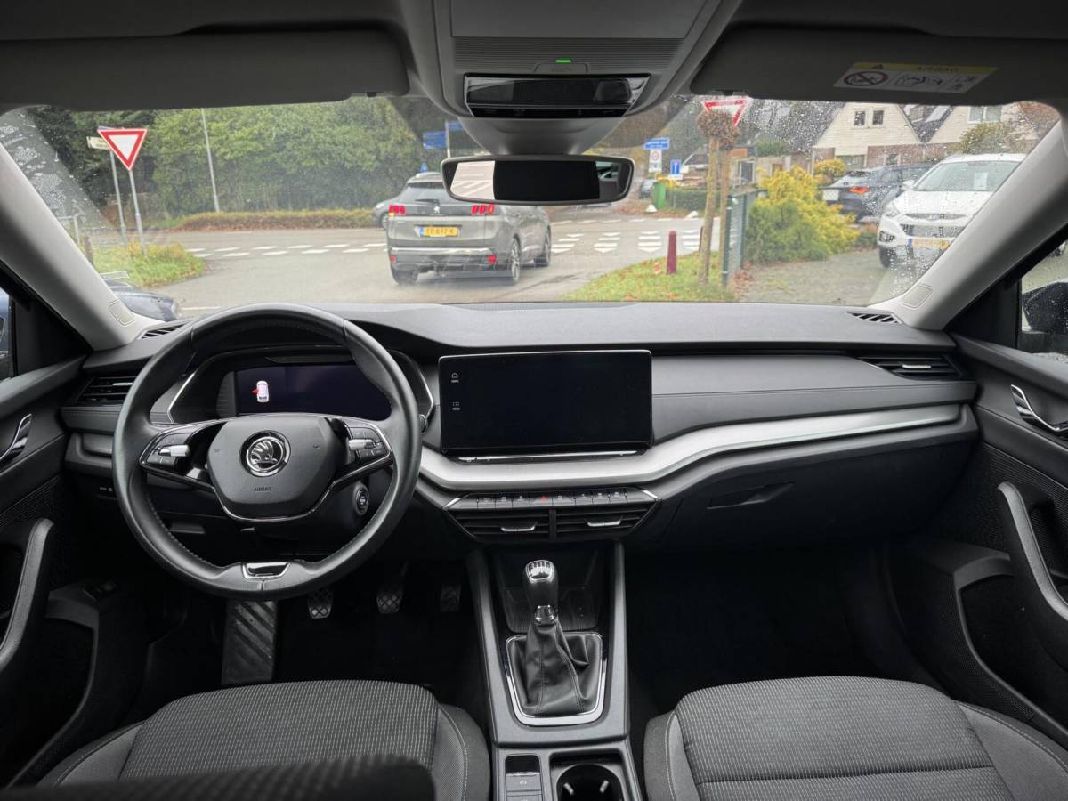 Škoda Octavia Skoda Octavia Combi 1.0 TSI Business Edition CARPLAY ANDROID