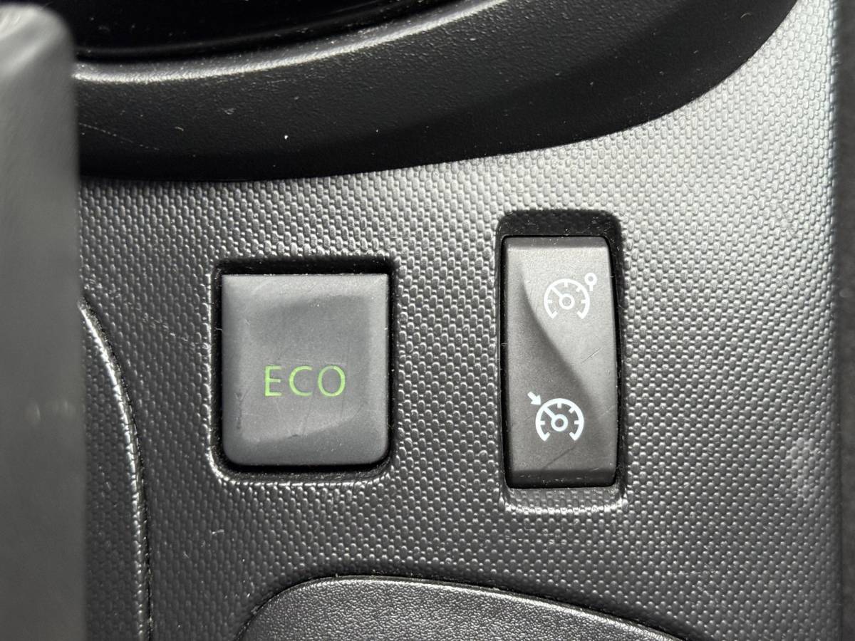 Renault Captur Renault Captur 1.2 TCe Xmod 1e Eigenaar,Trekhaak,Camera,Navi,Stoelverw,Keyless,Halfleder,Lm velgen,120pk,Automaat,Pdc,Apk tot 03-2027