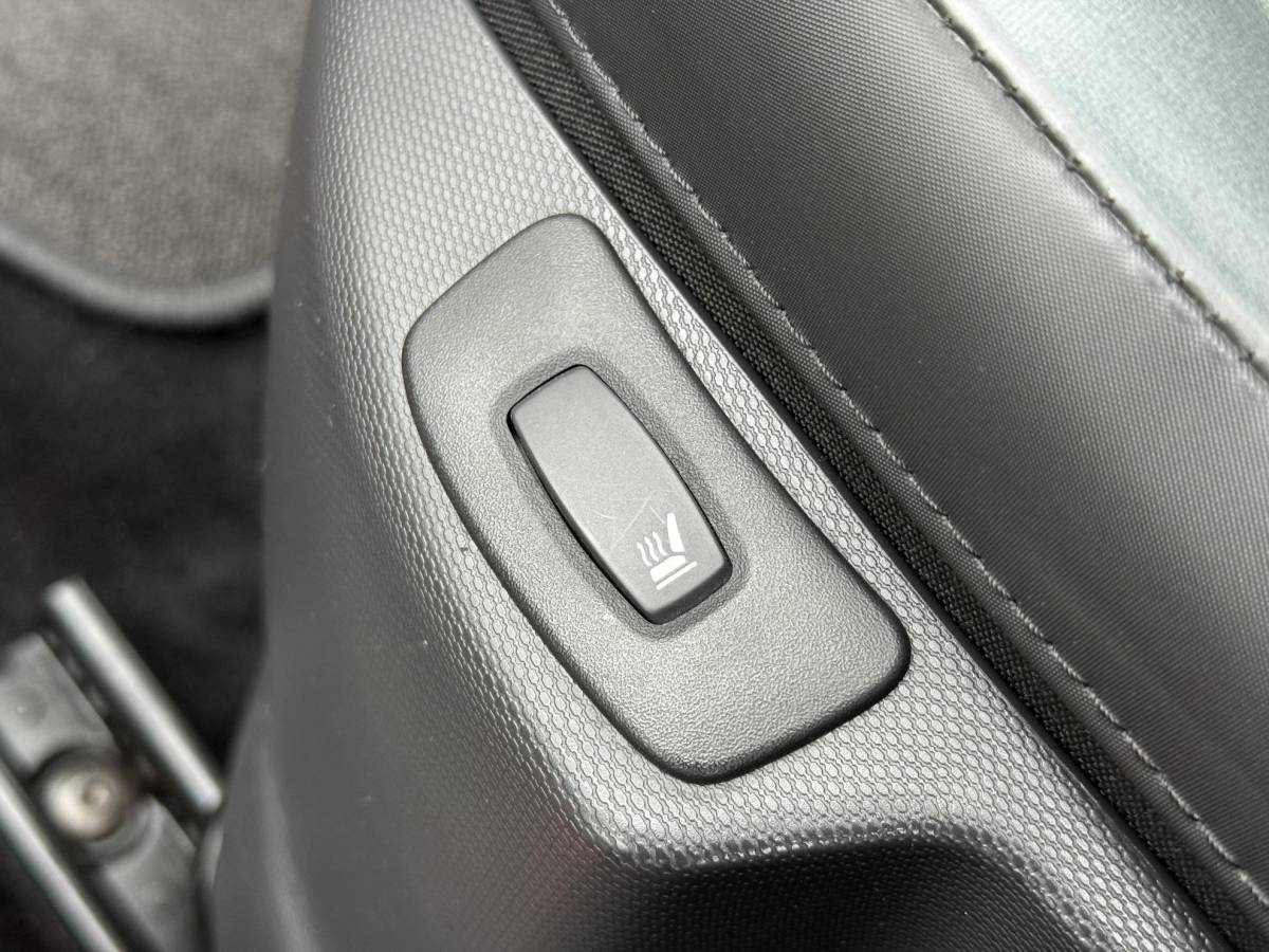 Renault Captur Renault Captur 1.2 TCe Xmod 1e Eigenaar,Trekhaak,Camera,Navi,Stoelverw,Keyless,Halfleder,Lm velgen,120pk,Automaat,Pdc,Apk tot 03-2027