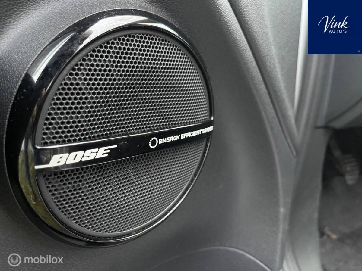 Renault Mégane Renault Mégane 1.2 TCe Bose | Navigatie | Achteruitrijcamera | Trekhaak