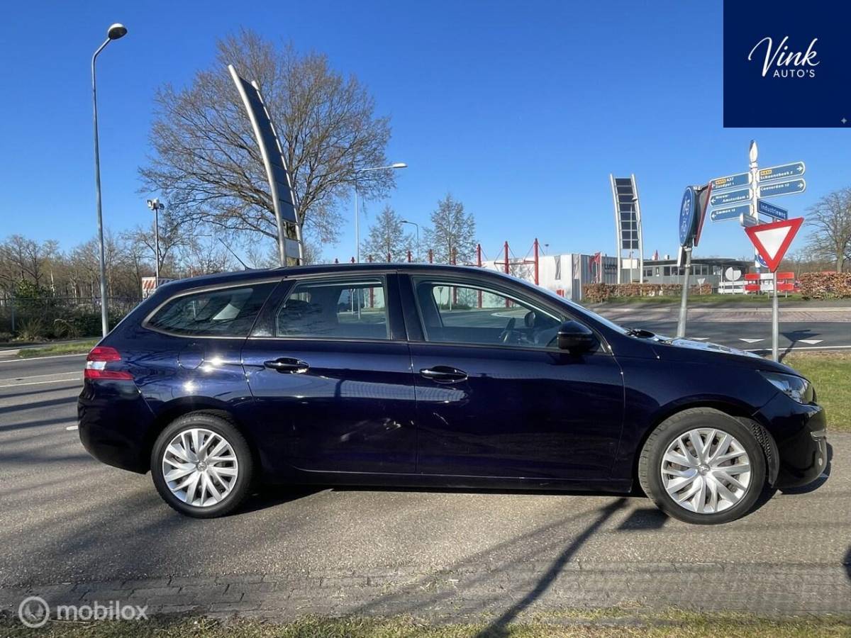 Peugeot 308 Peugeot 308 SW 1.2 e-THP Active | Navigatie | Trekhaak | Cruise Control