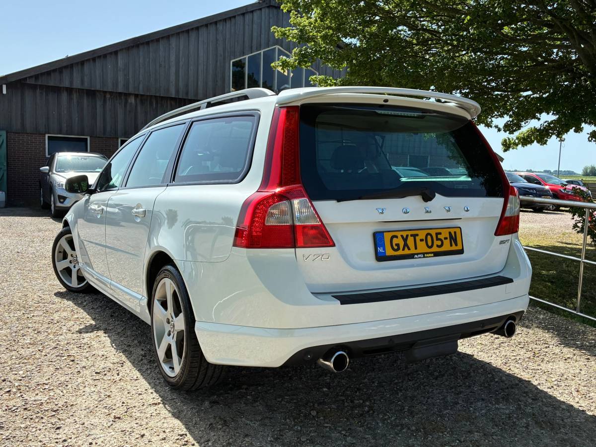 Volvo V70 Volvo V70 2.5T Summum | R-Design + Clima + Cruise + Leder nu € 10.975,-!!!