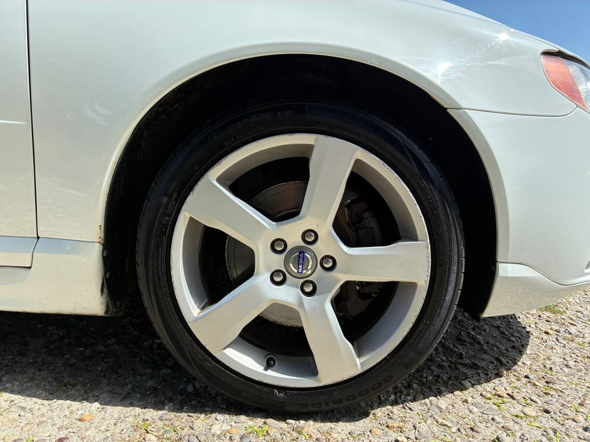 Volvo V70 Volvo V70 2.5T Summum | R-Design + Clima + Cruise + Leder nu € 10.975,-!!!