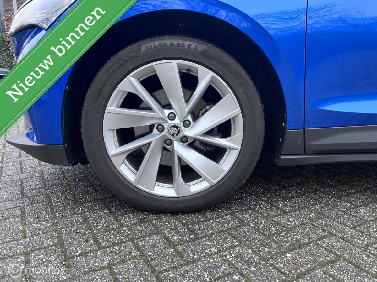 Škoda Enyaq iV Skoda Enyaq iV 60 First Edition RIJKLAARPRIJS BTW auto