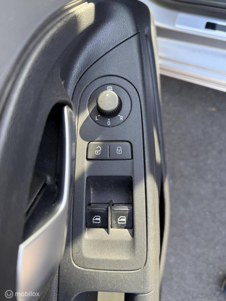 Volkswagen up! Volkswagen Up! 1.0 TSI GTI BEATS! VOL! CLIMA*CRUISE*PANO*CAM