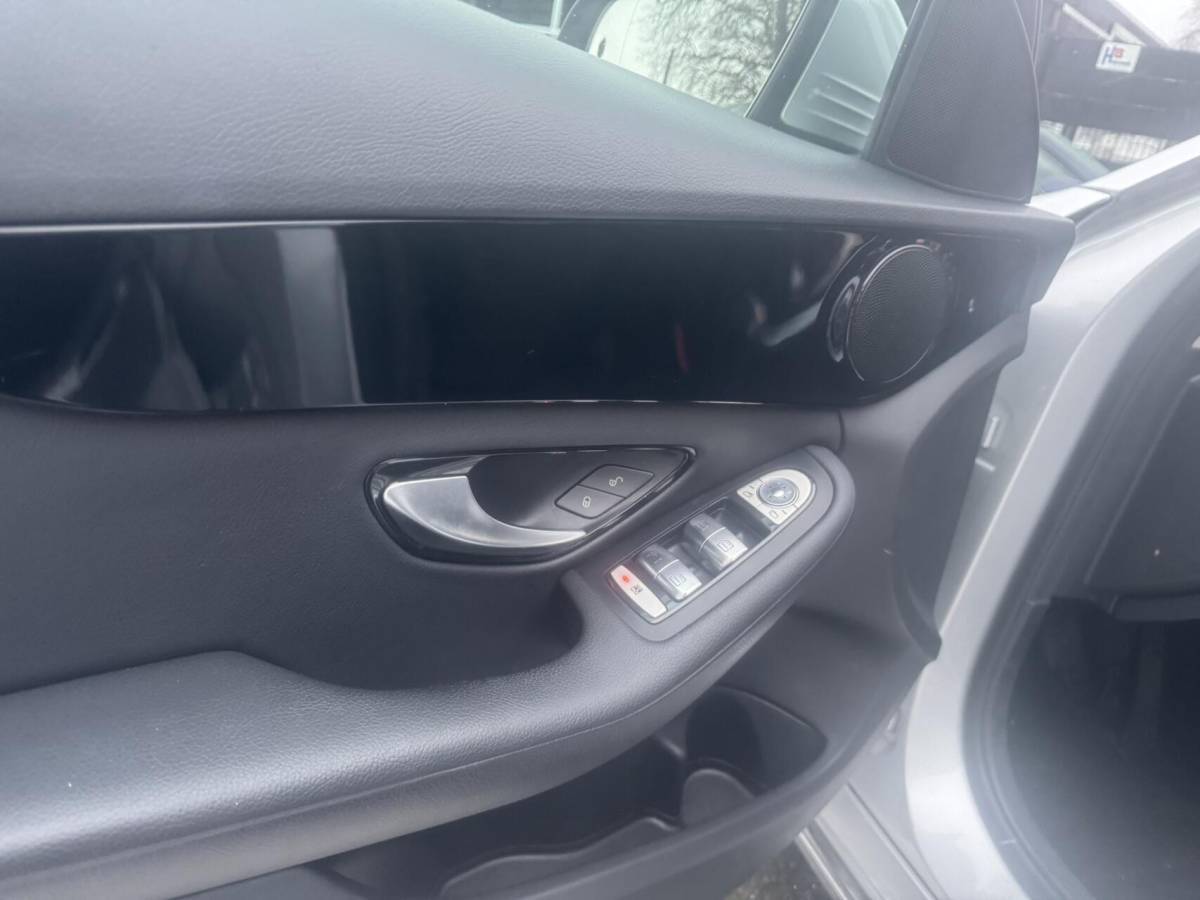 Mercedes-Benz C-Klasse Mercedes C-klasse 180 Lease Edition sport interieur lm velg