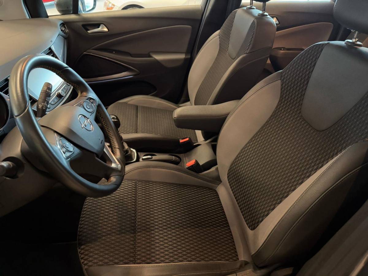 Opel Crossland X Opel Crossland X 1.2 TURBO ONLINE EDITION|CLIMA AIRCO|NAVIGATIE|LM-VELG|CRUISE CONTROL|ISOFIX|2eEIGENAAR|98.732 km NAP|nwe D-RIEM!