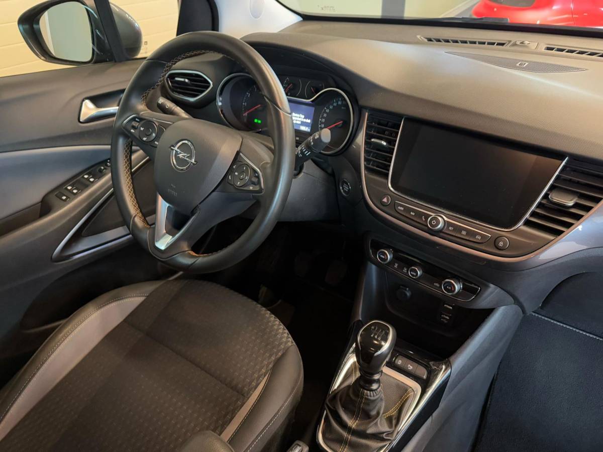 Opel Crossland X Opel Crossland X 1.2 TURBO ONLINE EDITION|CLIMA AIRCO|NAVIGATIE|LM-VELG|CRUISE CONTROL|ISOFIX|2eEIGENAAR|98.732 km NAP|nwe D-RIEM!