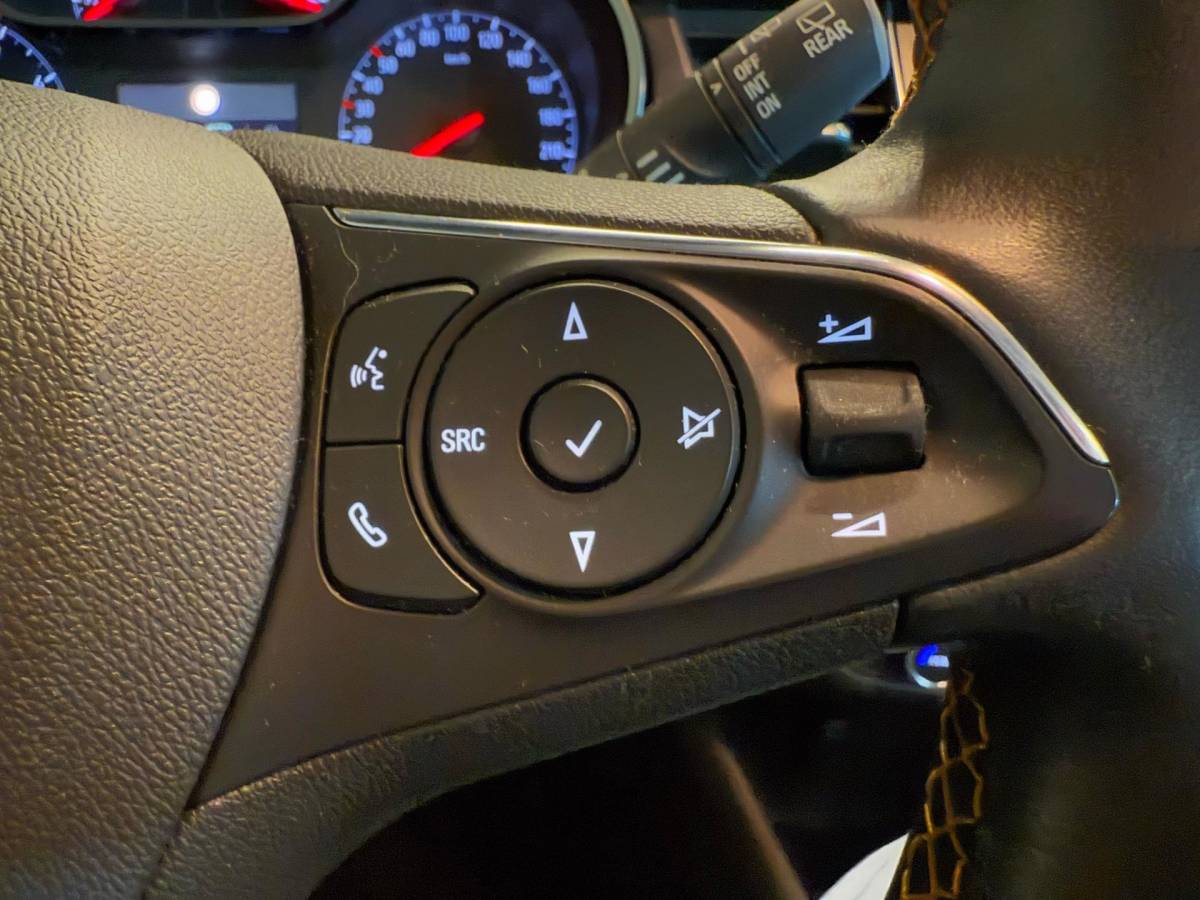 Opel Crossland X Opel Crossland X 1.2 TURBO ONLINE EDITION|CLIMA AIRCO|NAVIGATIE|LM-VELG|CRUISE CONTROL|ISOFIX|2eEIGENAAR|98.732 km NAP|nwe D-RIEM!