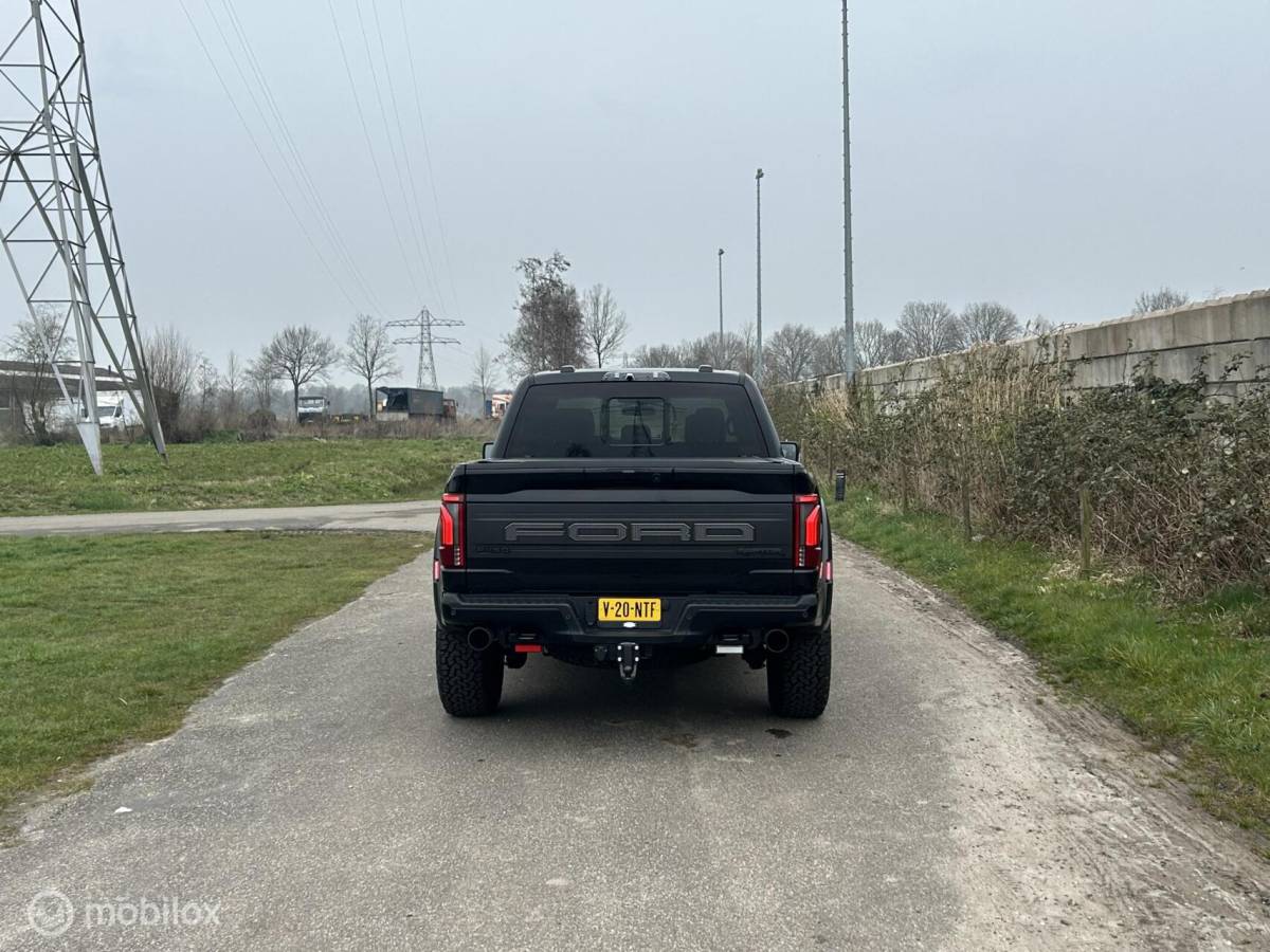 Ford F-150 Ford USA Raptor  37″ Performance package