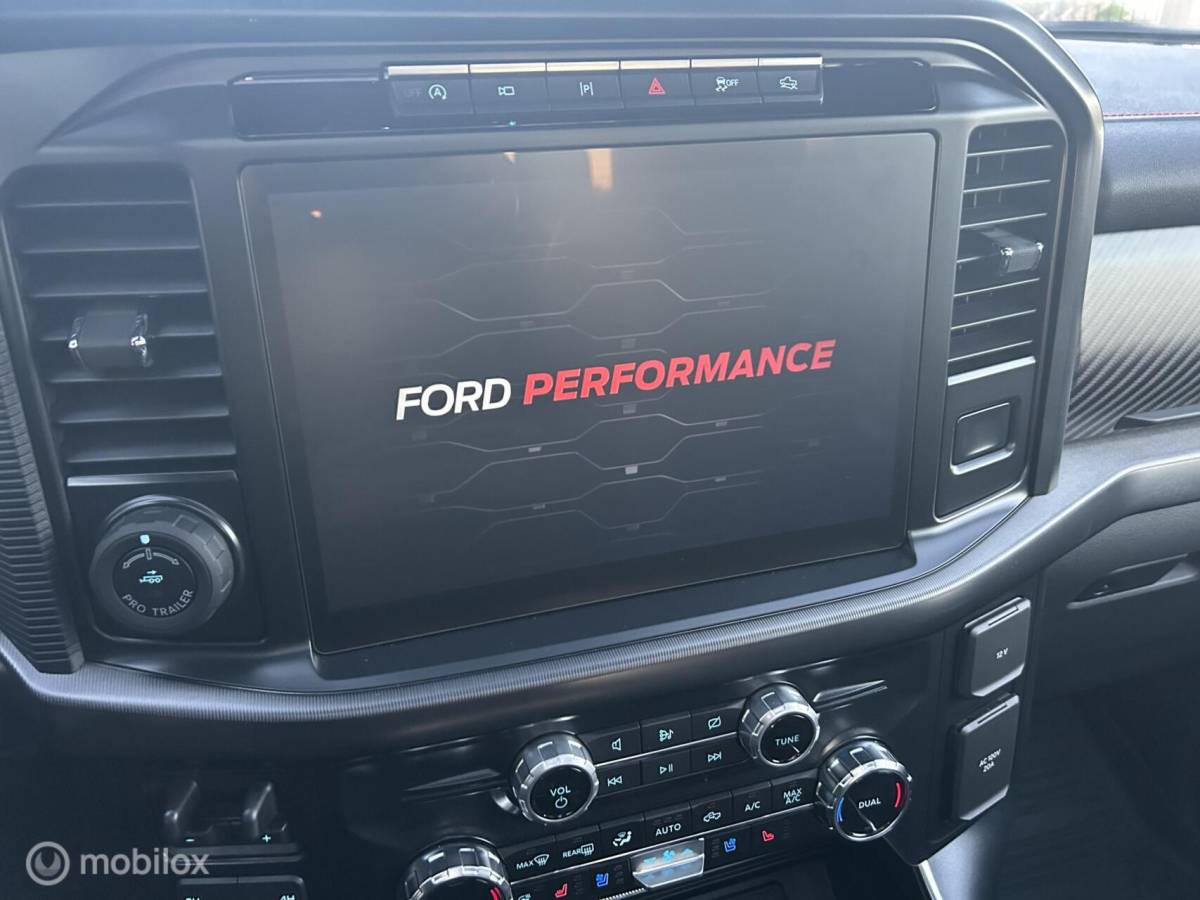 Ford F-150 Ford USA Raptor  37″ Performance package