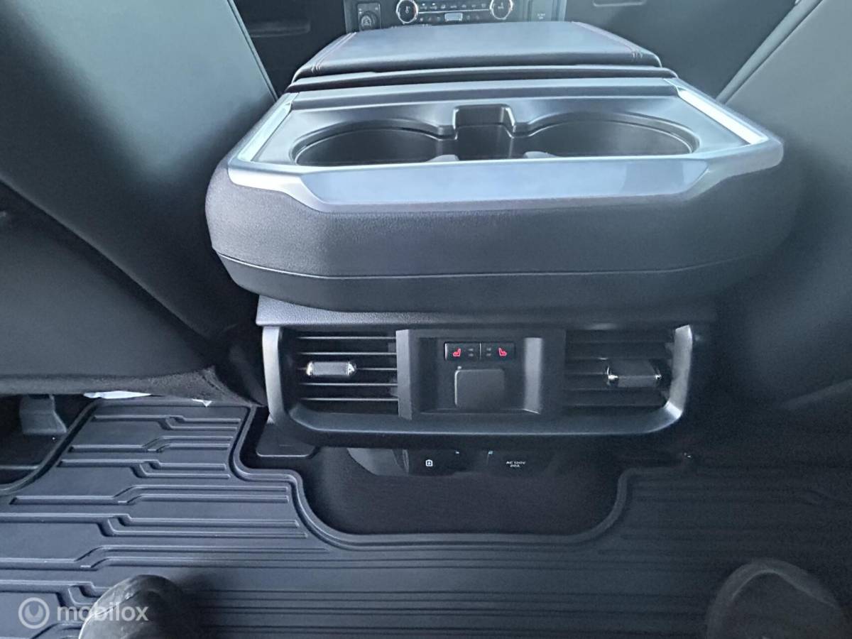 Ford F-150 Ford USA Raptor  37″ Performance package