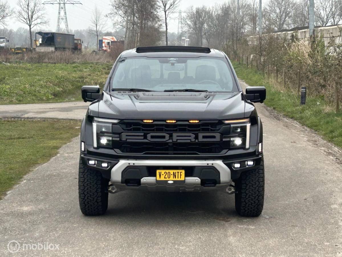 Ford F-150 Ford USA Raptor  37″ Performance package