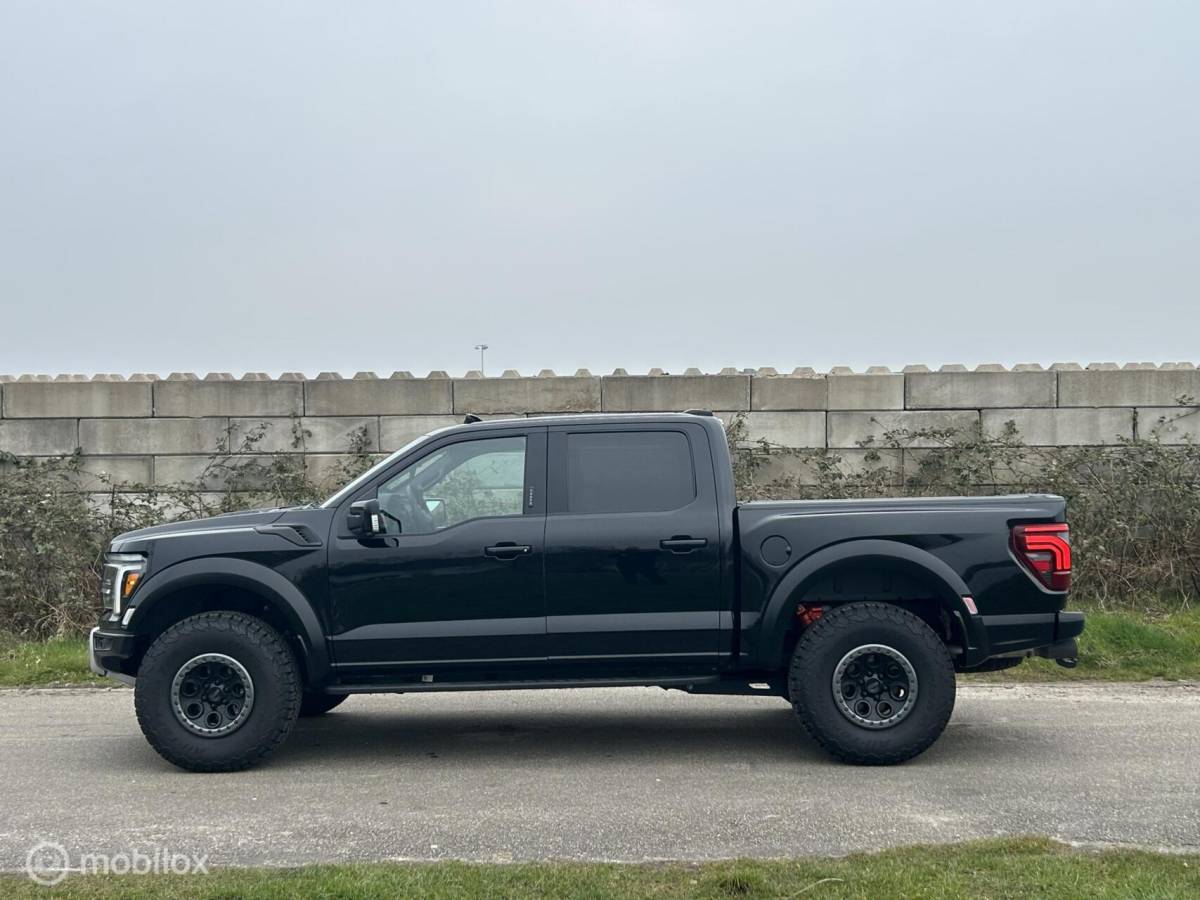 Ford F-150 Ford USA Raptor  37″ Performance package