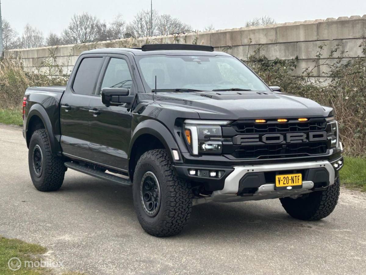 Ford F-150 Ford USA Raptor  37″ Performance package