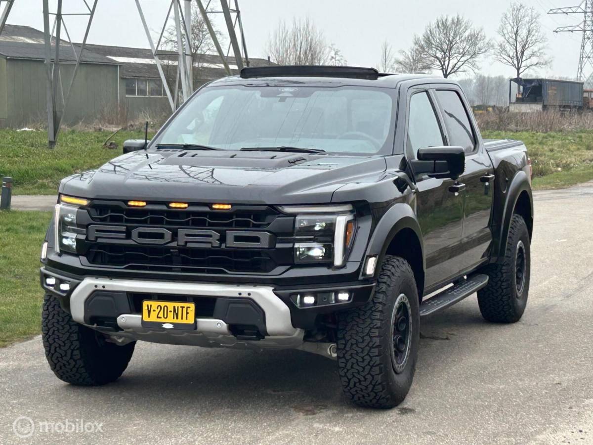 Ford F-150 Ford USA Raptor  37″ Performance package