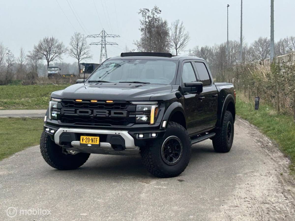 Ford F-150 Ford USA Raptor  37″ Performance package