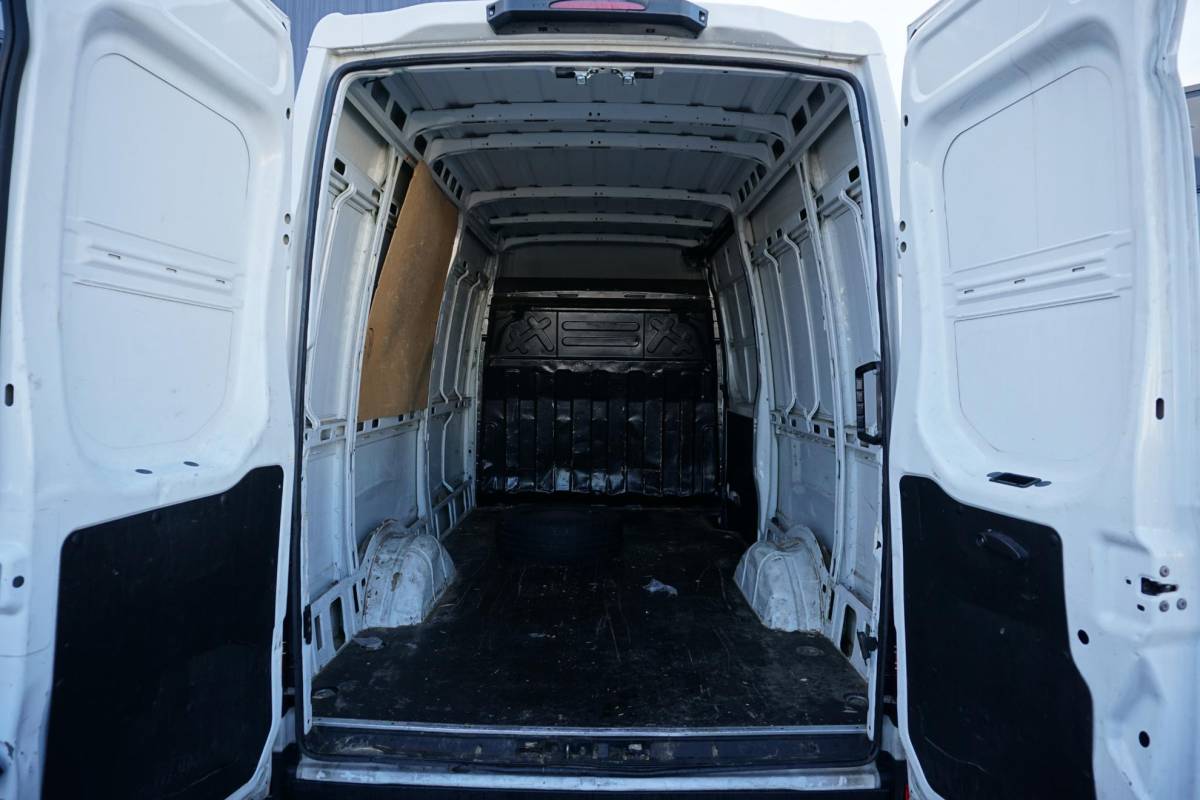 Iveco Daily Iveco Daily 35S12V 2.3 352 H2