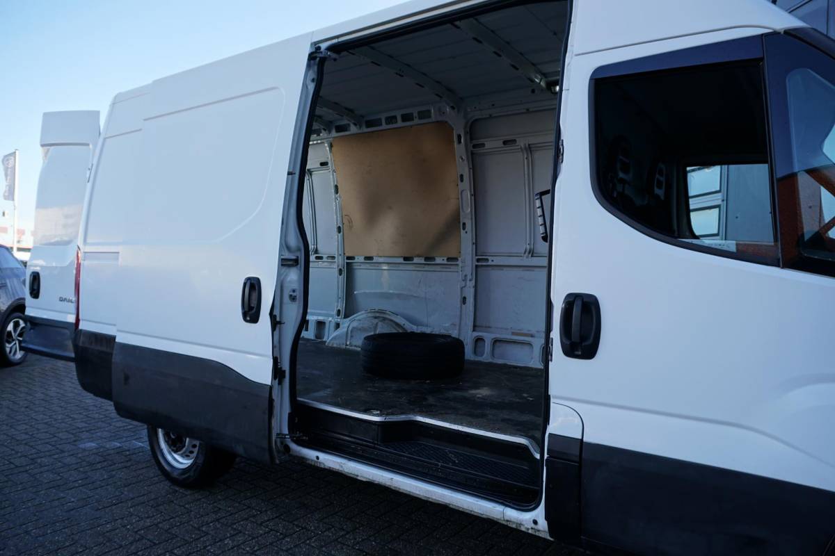Iveco Daily Iveco Daily 35S12V 2.3 352 H2