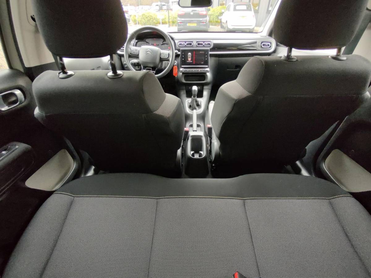 Citroën C3 Citroen C3 1.2 PureTech Shine Navi-Carplay Stoelverwarming Led Bi-Tone Nieuwe Distributieriem