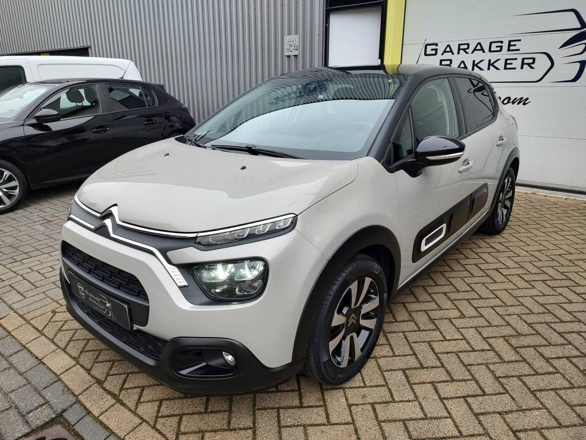Citroën C3 Citroen C3 1.2 PureTech Shine Navi-Carplay Stoelverwarming Led Bi-Tone Nieuwe Distributieriem