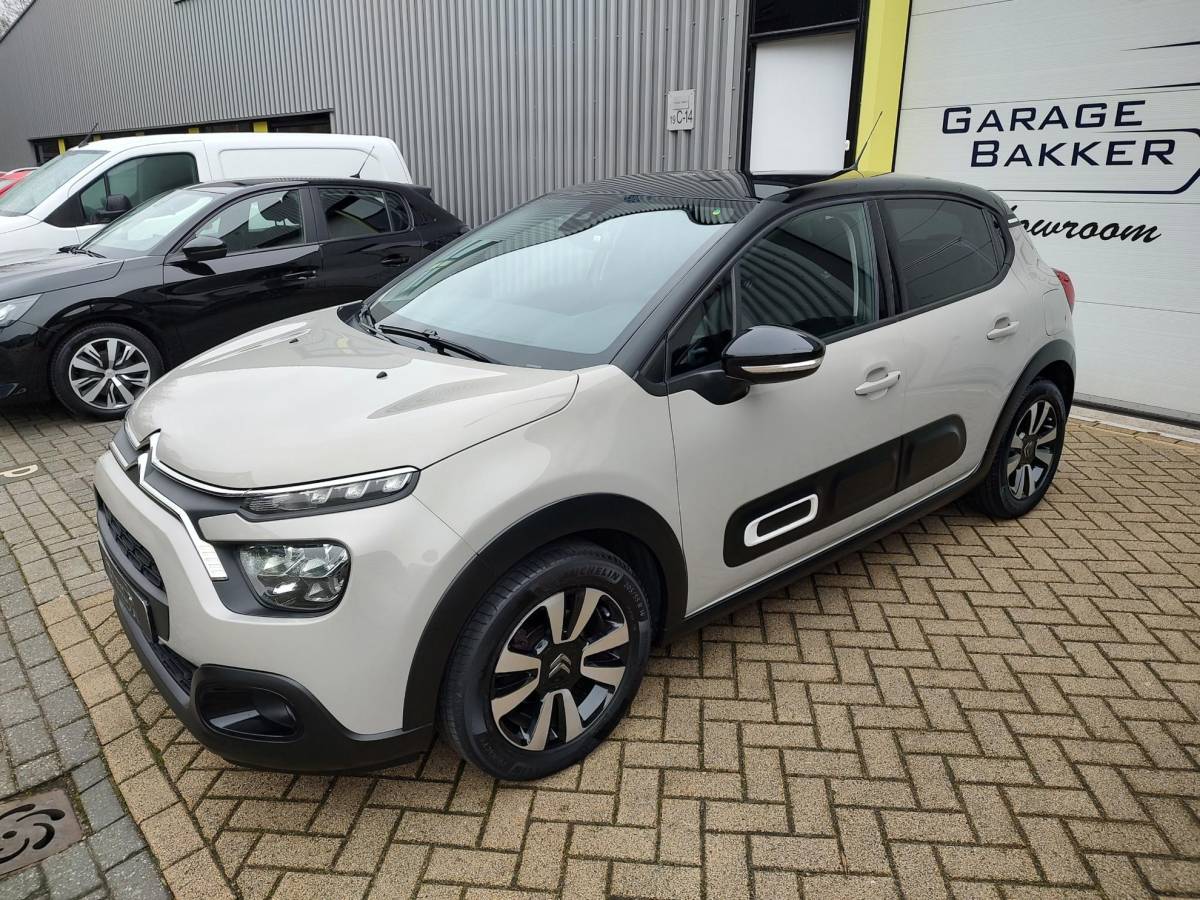 Citroën C3 Citroen C3 1.2 PureTech Shine Navi-Carplay Stoelverwarming Led Bi-Tone Nieuwe Distributieriem