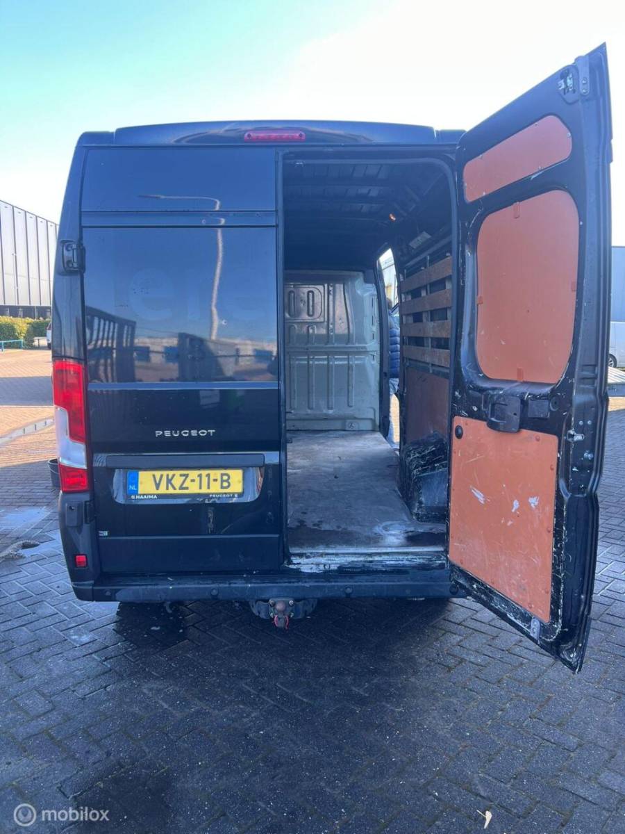 Peugeot Boxer Peugeot Boxer Bestel 333 2.2 BlueHDi 140 L3H2 Premium