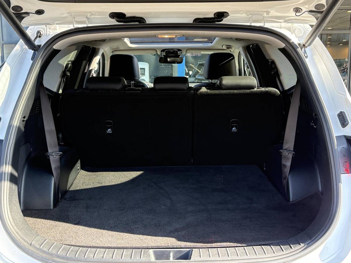 Hyundai Santa Fe Hyundai Santa Fe 1.6 T-GDI PHEV Premium Sky 7p. | Afneembare trekhaak | Panoramadak | Stoelverwarming | Adaptive cruise control | Camera | KRELL