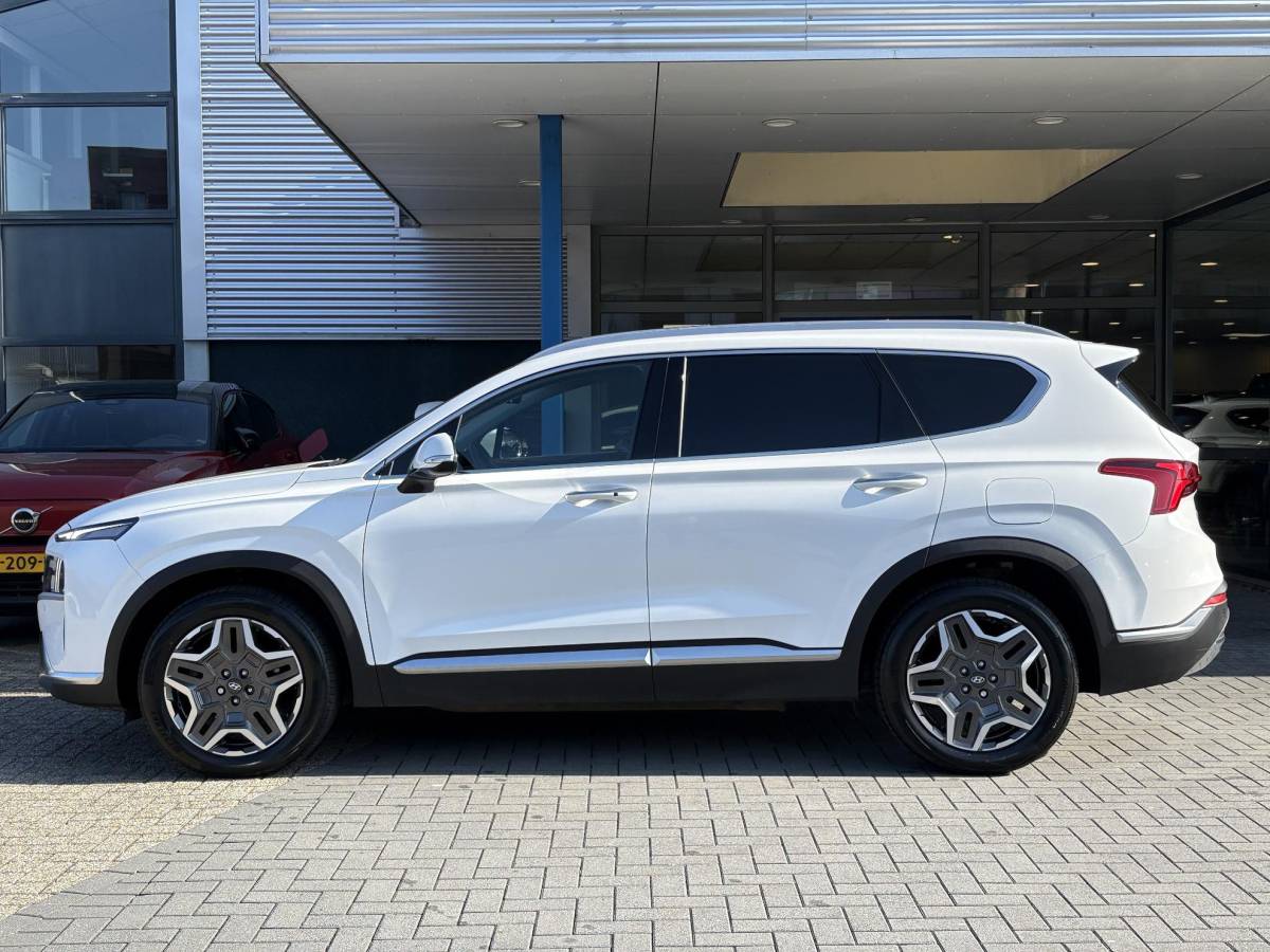 Hyundai Santa Fe Hyundai Santa Fe 1.6 T-GDI PHEV Premium Sky 7p. | Afneembare trekhaak | Panoramadak | Stoelverwarming | Adaptive cruise control | Camera | KRELL