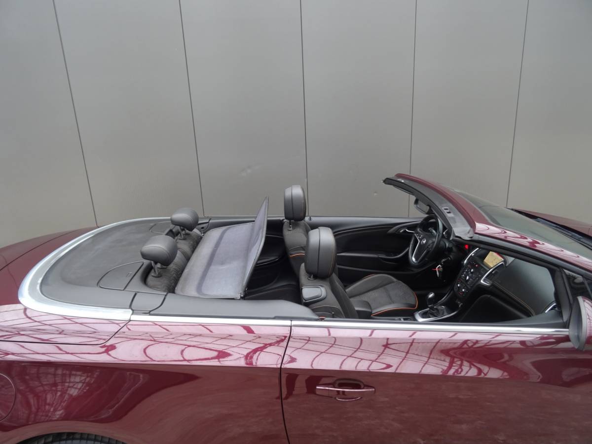 Opel Cascada Opel Cascada 1.4 Turbo ecoFLEX Cosmo * 19 INCH * NAVIGATIE !!