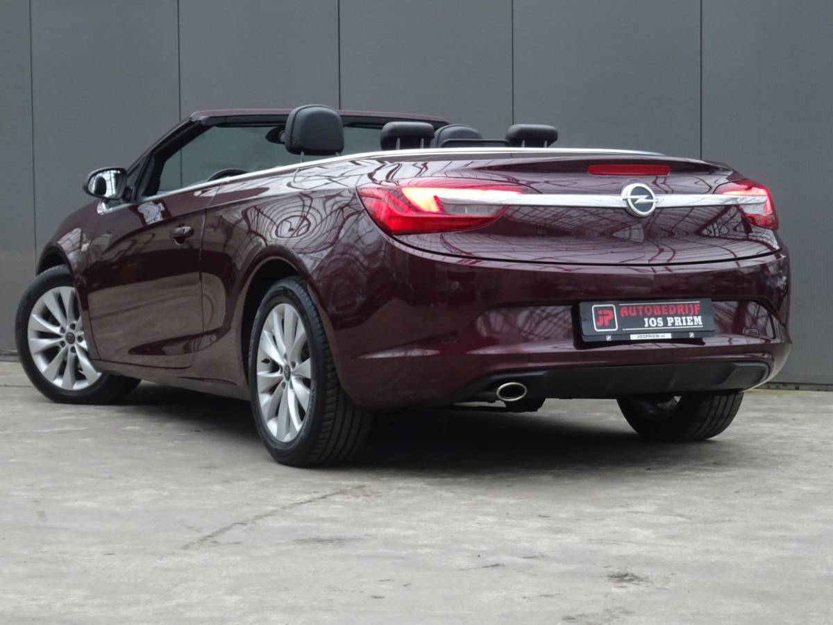 Opel Cascada Opel Cascada 1.4 Turbo ecoFLEX Cosmo * 19 INCH * NAVIGATIE !!