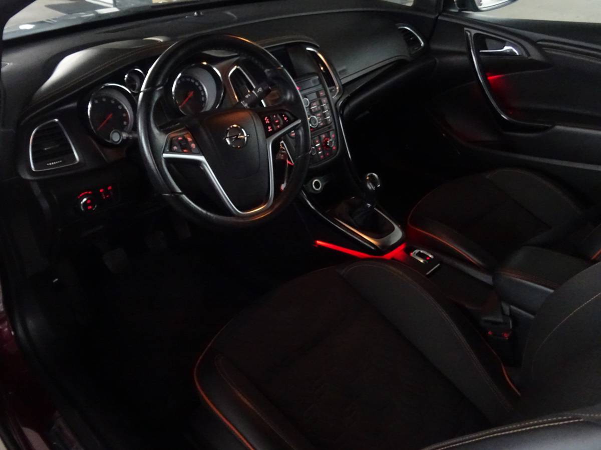 Opel Cascada Opel Cascada 1.4 Turbo ecoFLEX Cosmo * 19 INCH * NAVIGATIE !!