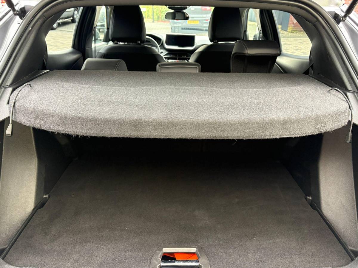 Peugeot 2008 Peugeot 2008 1.2 PureTech 100 Allure Groot Navigatie Led Camera Carplay Stoelverwarming