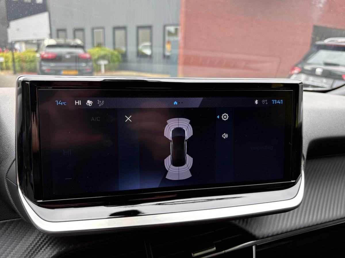 Peugeot 2008 Peugeot 2008 1.2 PureTech 100 Allure Groot Navigatie Led Camera Carplay Stoelverwarming