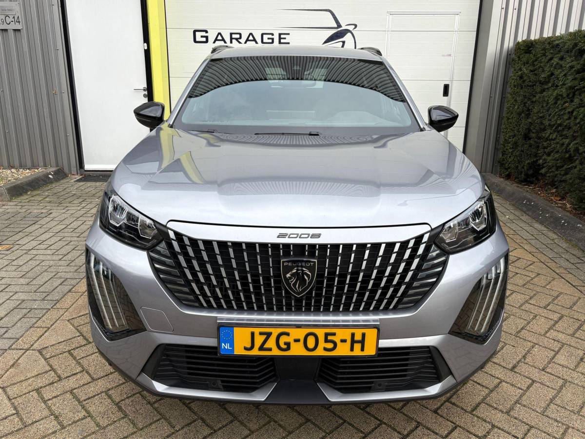 Peugeot 2008 Peugeot 2008 1.2 PureTech 100 Allure Groot Navigatie Led Camera Carplay Stoelverwarming