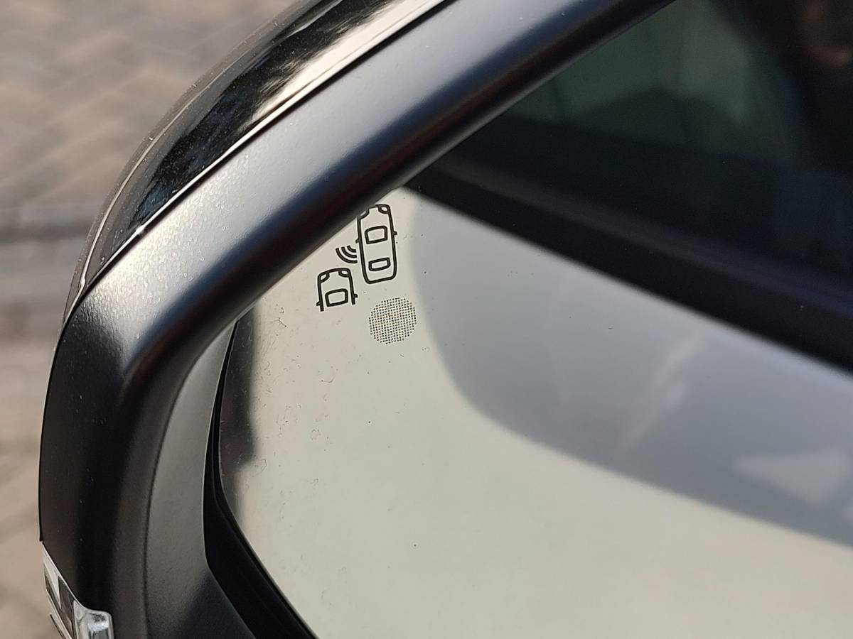 Peugeot 3008 Peugeot 3008 1.6 HYbrid 225 Allure Pack Business Adap-Cruise Navi Camera Led