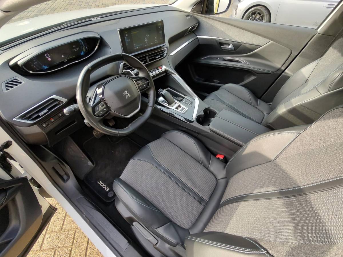 Peugeot 3008 Peugeot 3008 1.6 HYbrid 225 Allure Pack Business Adap-Cruise Navi Camera Led