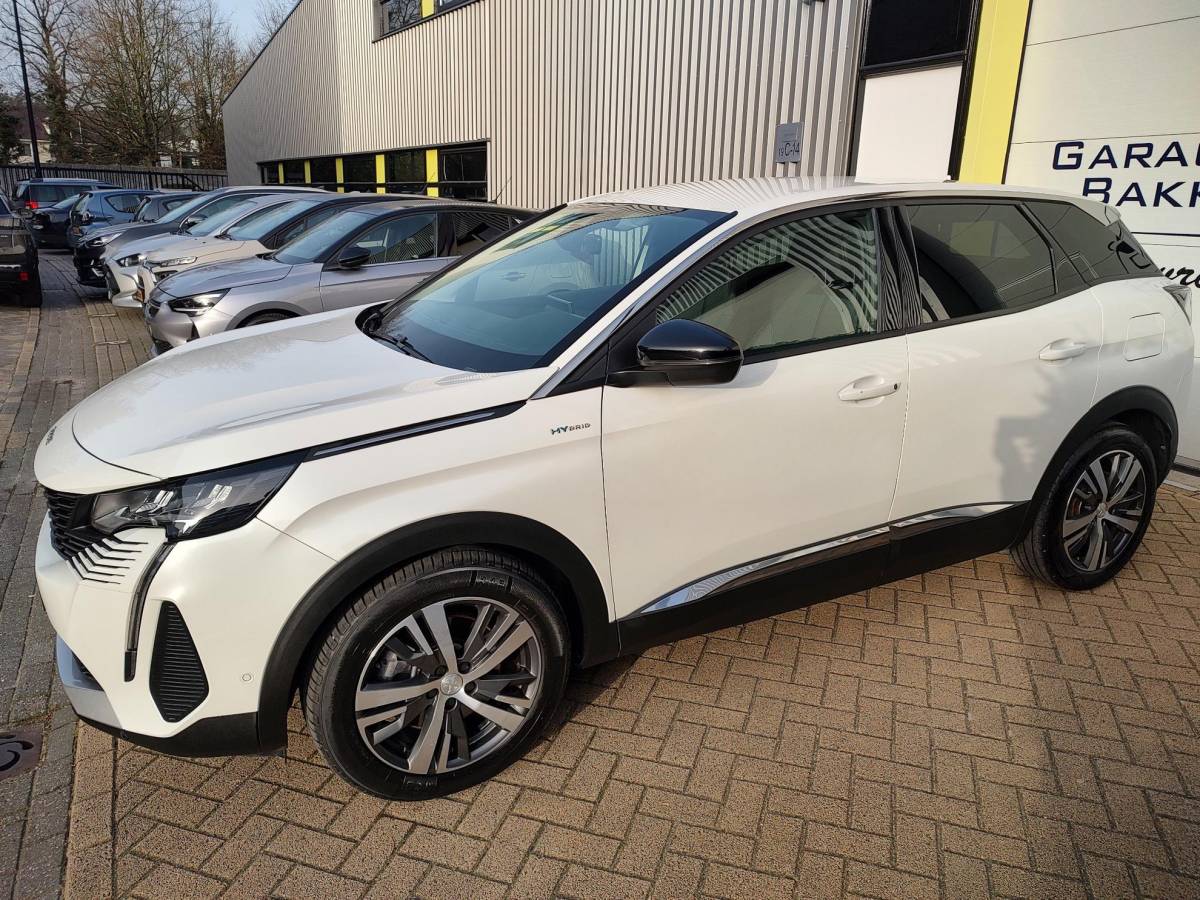 Peugeot 3008 Peugeot 3008 1.6 HYbrid 225 Allure Pack Business Adap-Cruise Navi Camera Led