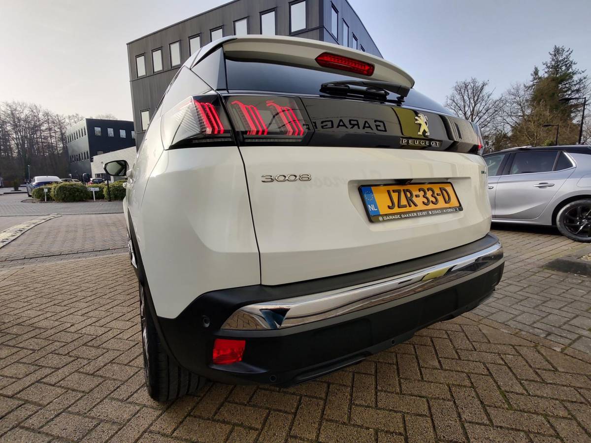 Peugeot 3008 Peugeot 3008 1.6 HYbrid 225 Allure Pack Business Adap-Cruise Navi Camera Led