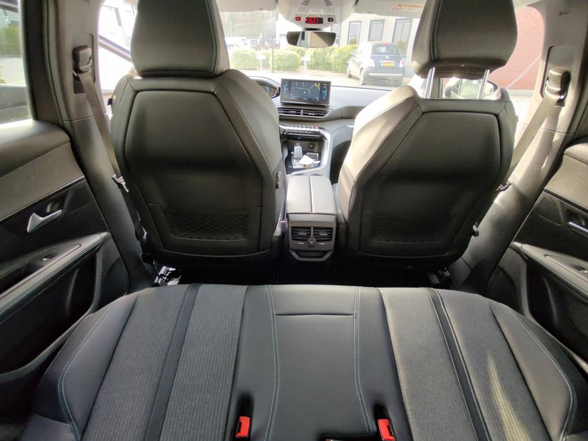 Peugeot 3008 Peugeot 3008 1.6 HYbrid 225 Allure Pack Business Trekhaak Camera Navigatie Led