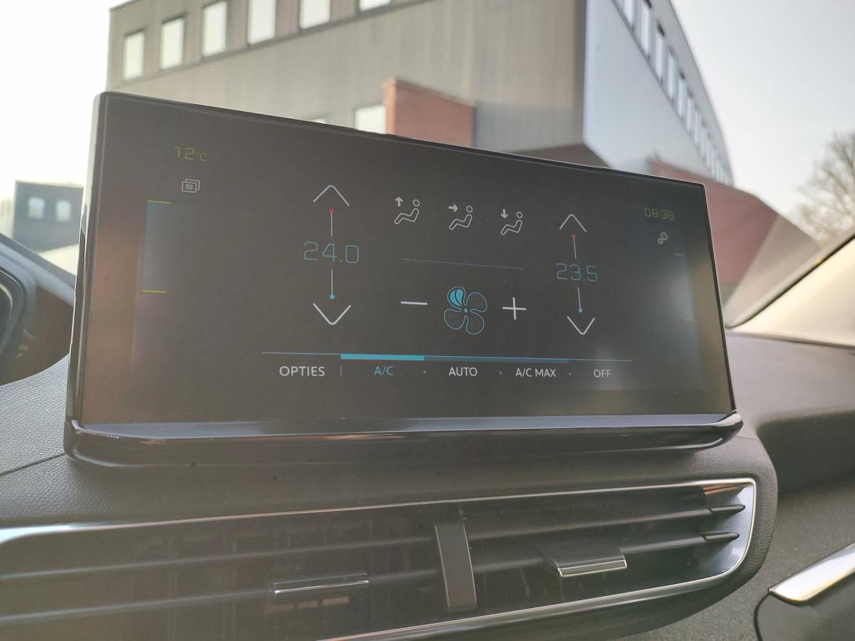 Peugeot 3008 Peugeot 3008 1.6 HYbrid 225 Allure Pack Business Trekhaak Camera Navigatie Led