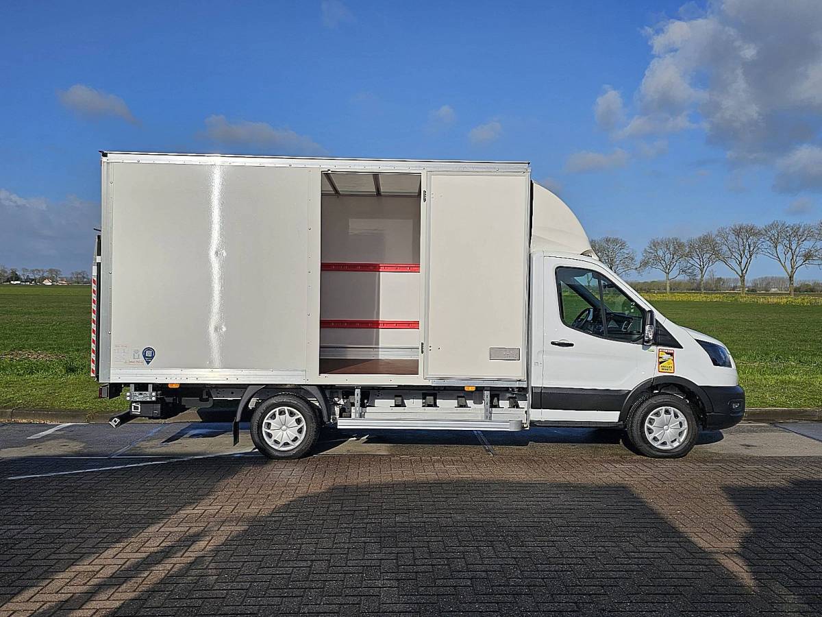 Ford E-Transit FORD E-TRANSIT bakwagen laadklep!