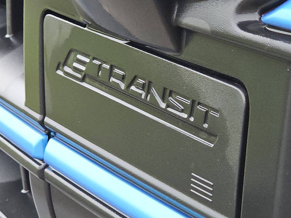 Ford E-Transit FORD E-TRANSIT bakwagen laadklep!