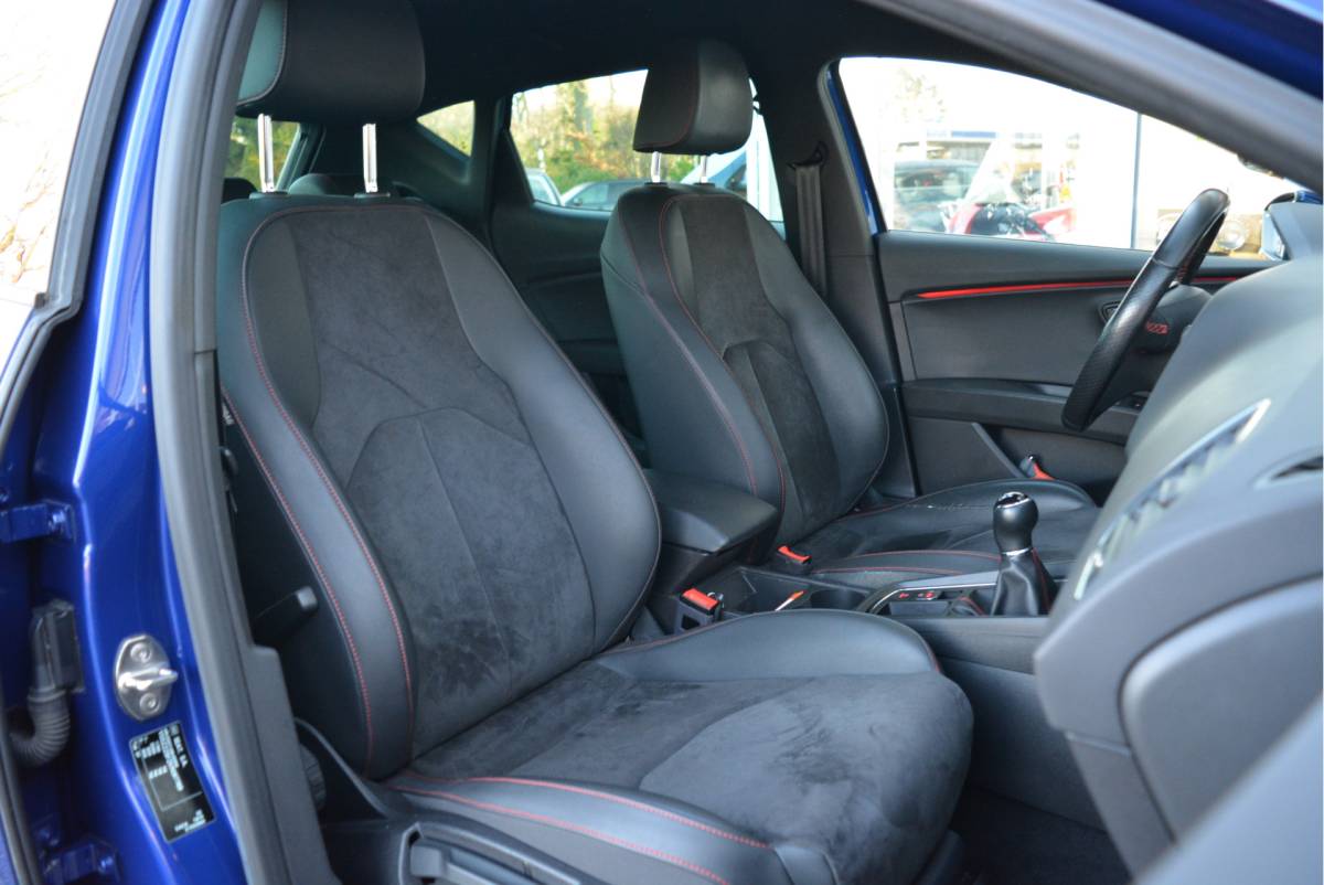 SEAT Leon SEAT Leon 1.5 150PK TSI FR Business Intense —VERKOCHT—