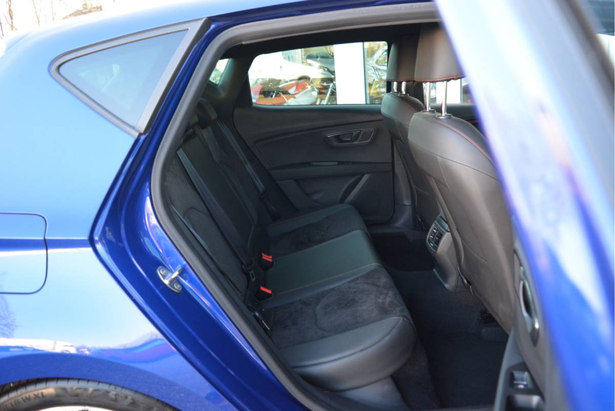 SEAT Leon SEAT Leon 1.5 150PK TSI FR Business Intense —VERKOCHT—