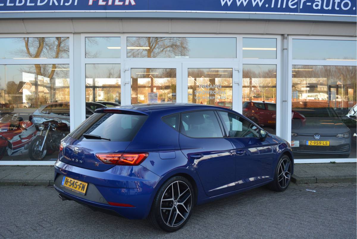 SEAT Leon SEAT Leon 1.5 150PK TSI FR Business Intense —VERKOCHT—